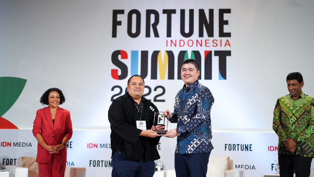 Pandu Sjahrir discusses the electric vehicle ecosystem at the Fortune Indonesia Summit 2022